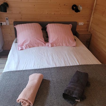 Loue Chalet De 11M2 Auribeau-sur-Siagne Buitenkant foto